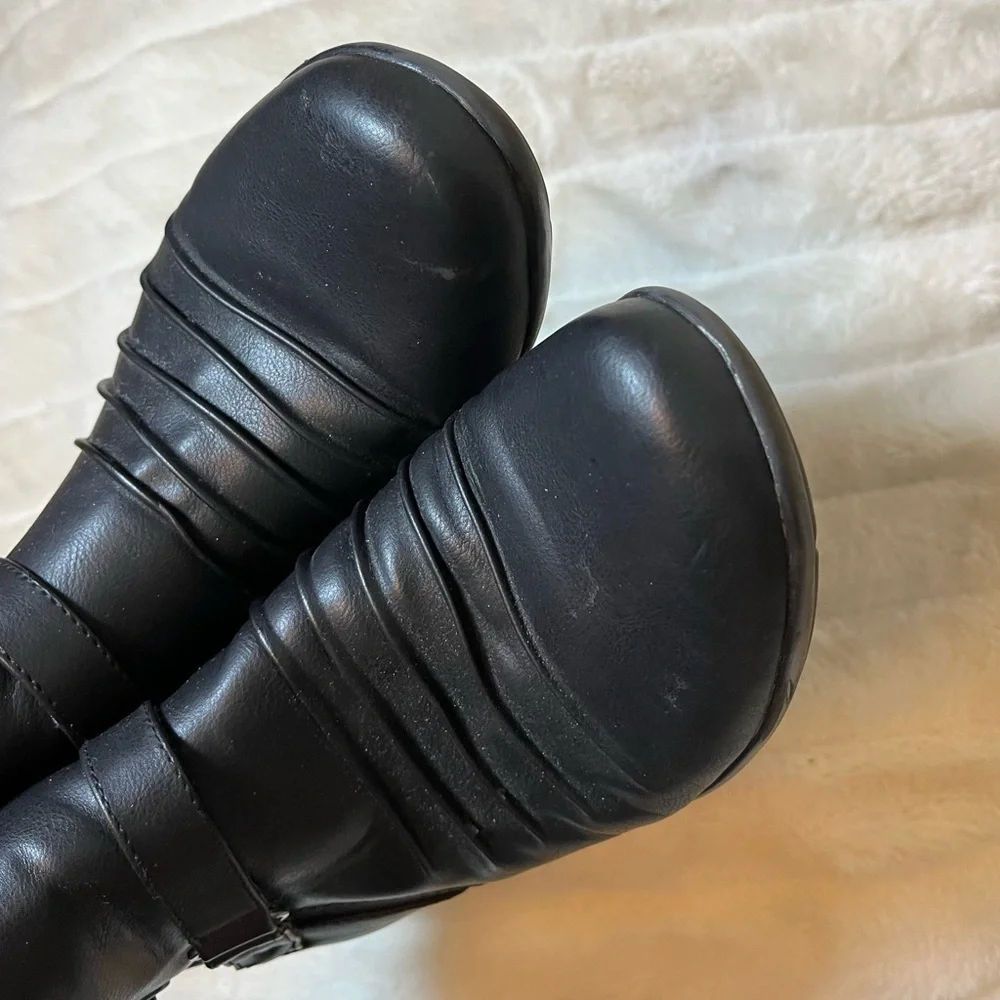 Naturalizer Cora 8.5M Black Faux Leather Side Zip Pleat Fall Winter Booties Goth